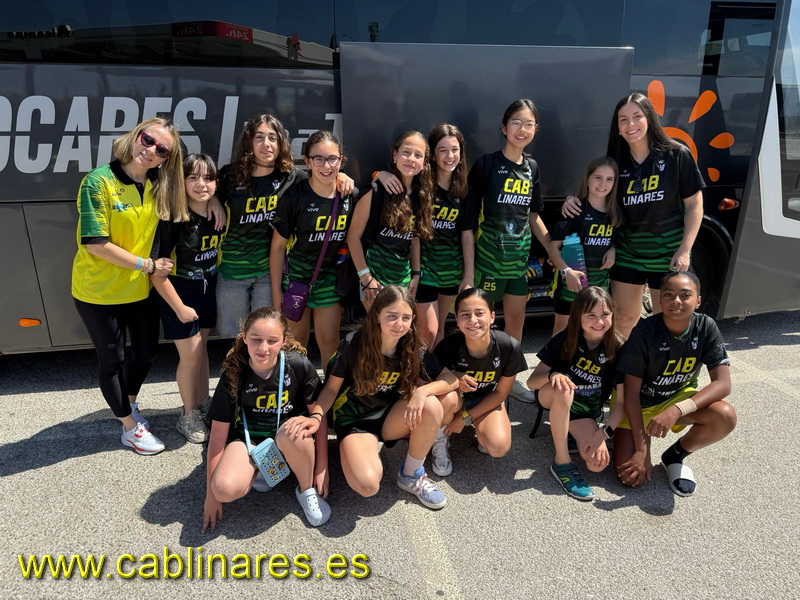 Nuestro mini femenino viaja a La Línea